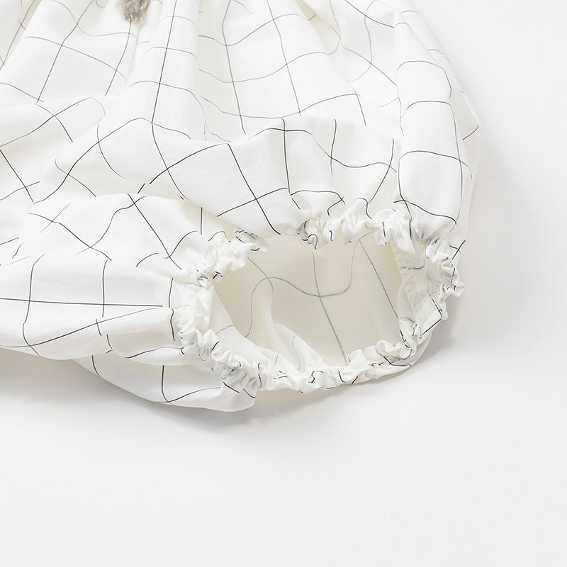 bloomers graph white