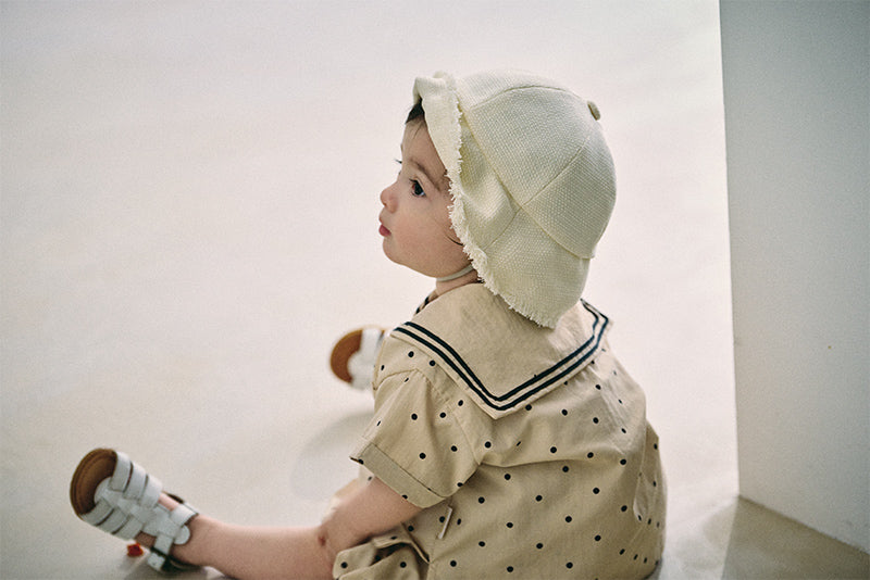 brim infant white
