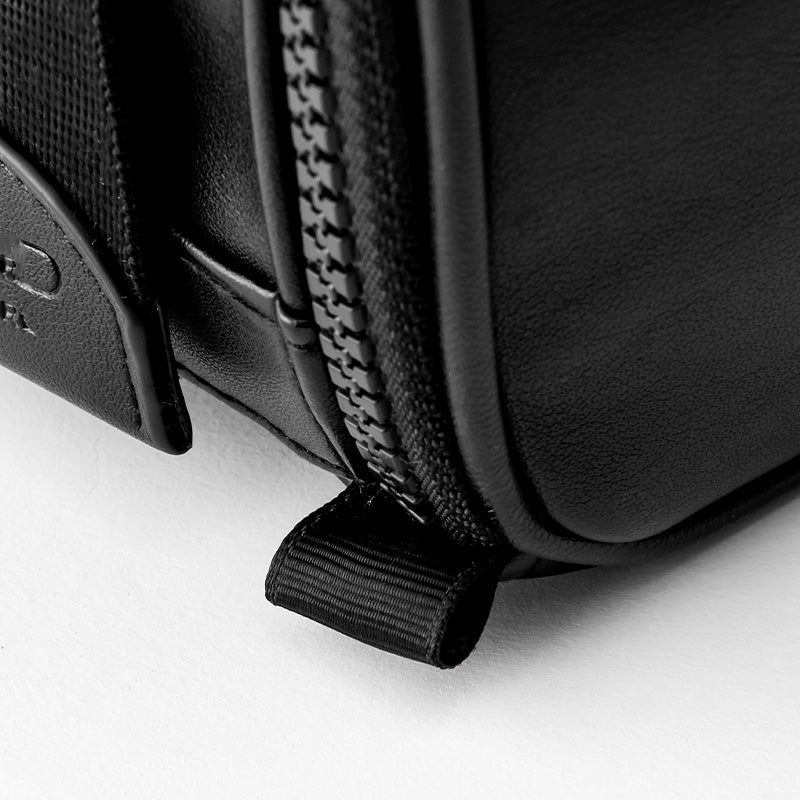 HONEYCOMB POUCH 2 BLACK