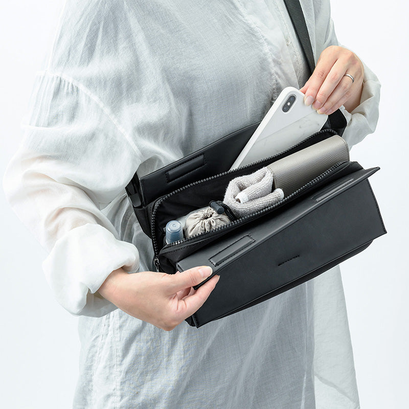 MORPH BODY BAG BLACK