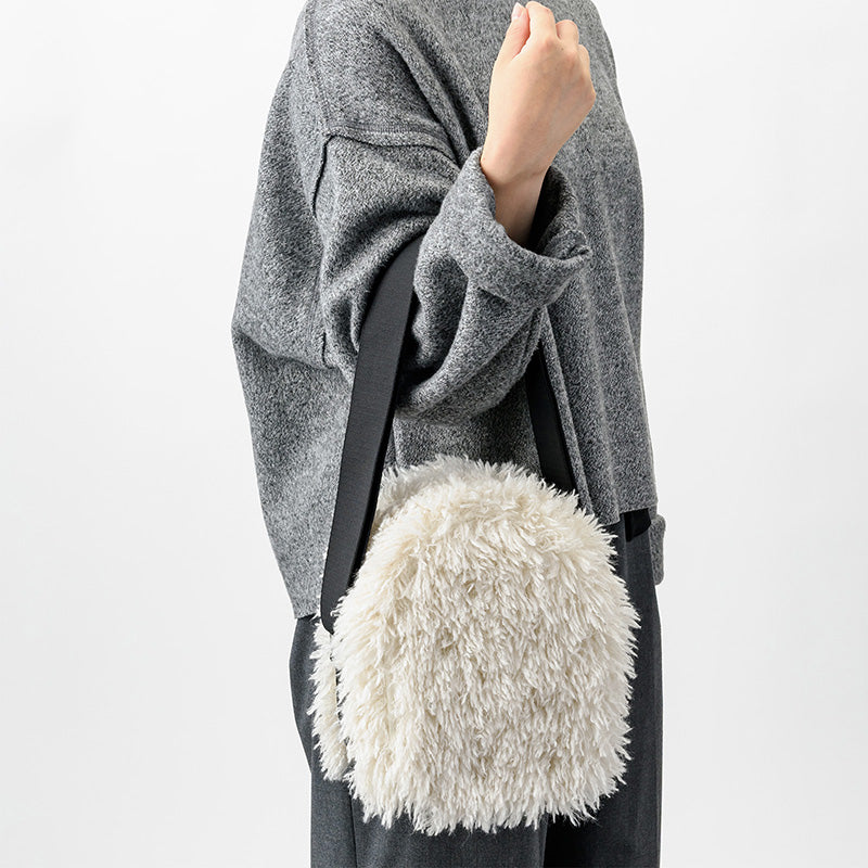 HONEYCOMB BAG SHAGGY WHITE